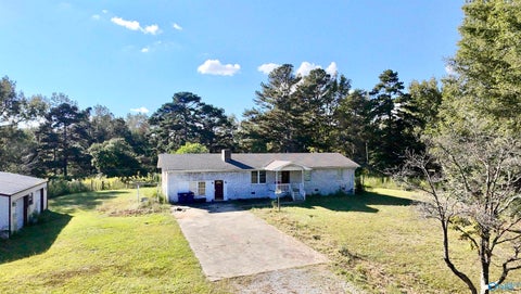Homes For Sale - 141 Chestnut Street<br/> Boaz, AL 35956