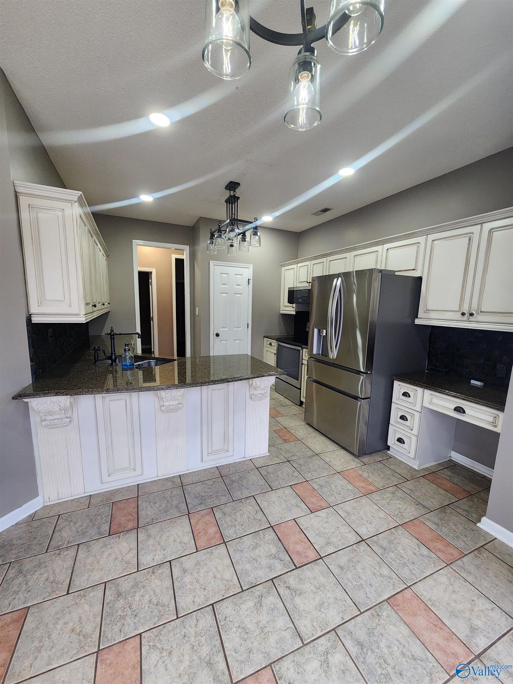 2909 Carrington Drive, Decatur, Alabama image 8
