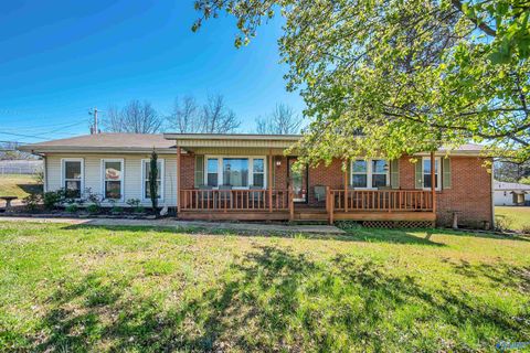 Photo of 102 Springer Drive, Tuscumbia, AL 35674 (MLS # 21912663)