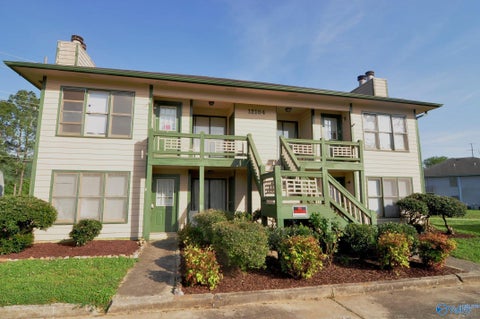 Apartment For Rent - 12104 Carriage Court #A<br/> Huntsville, AL 35803