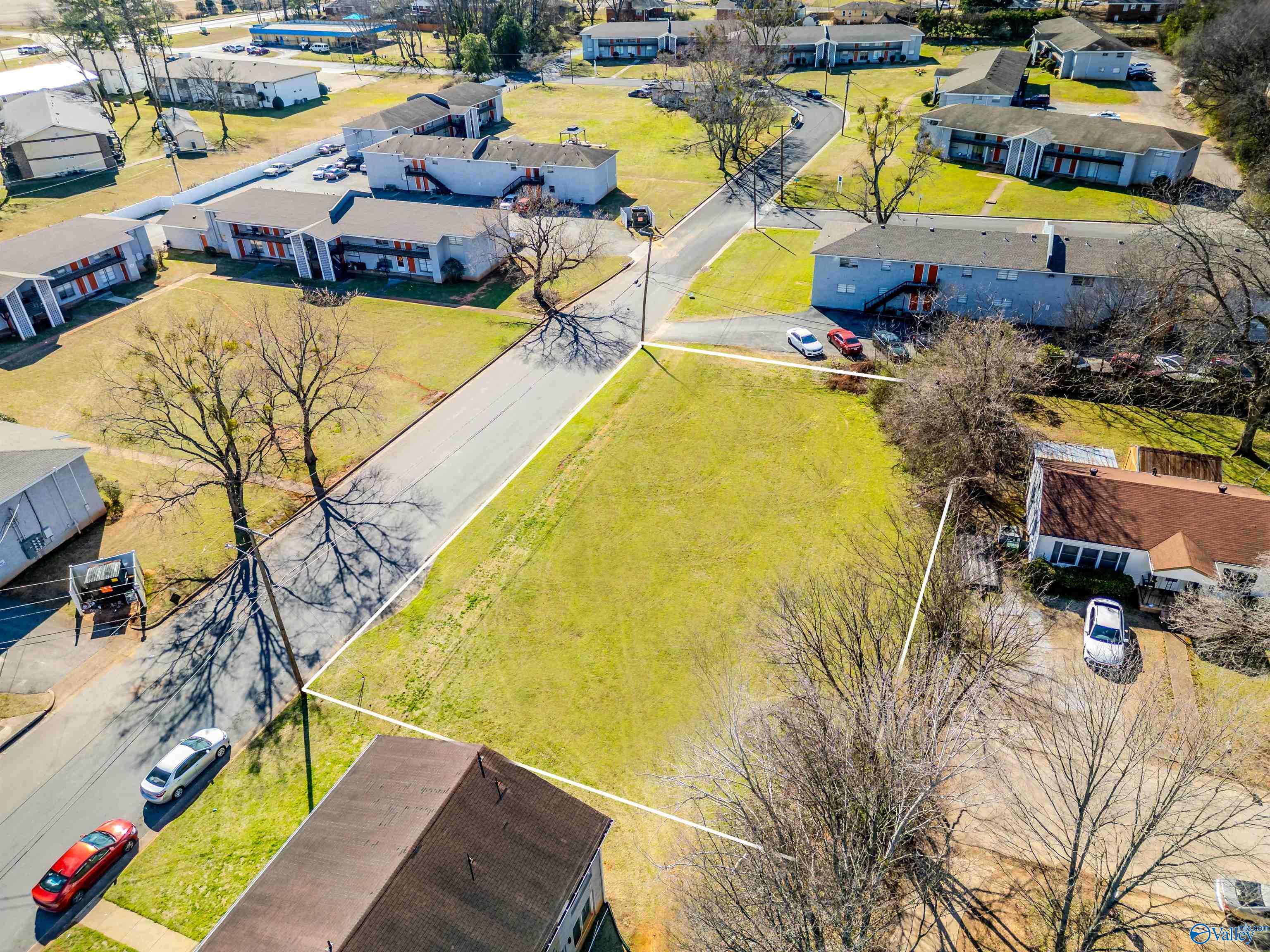 - Dyshel Drive, Huntsville, Alabama image 4