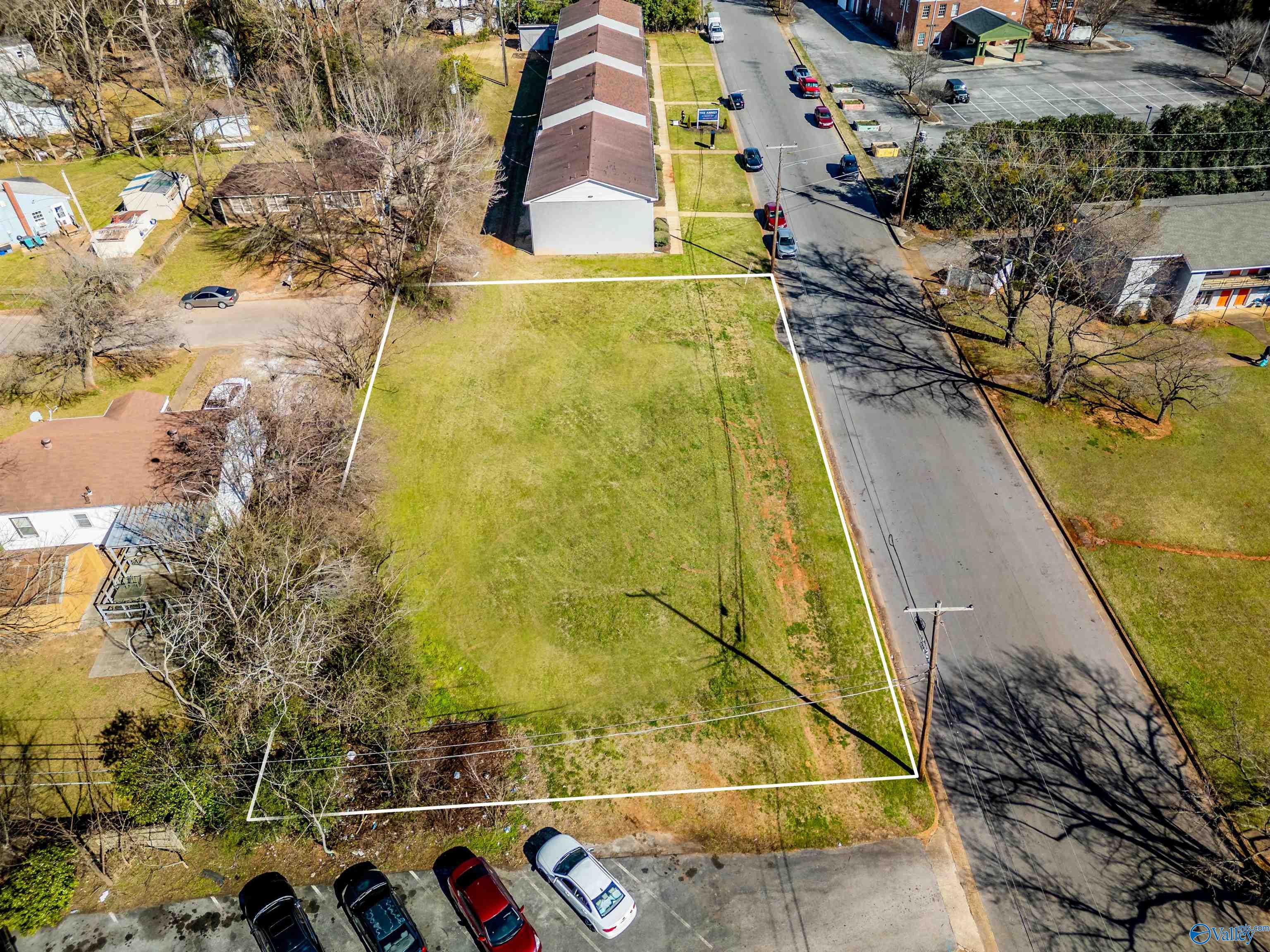 - Dyshel Drive, Huntsville, Alabama image 6
