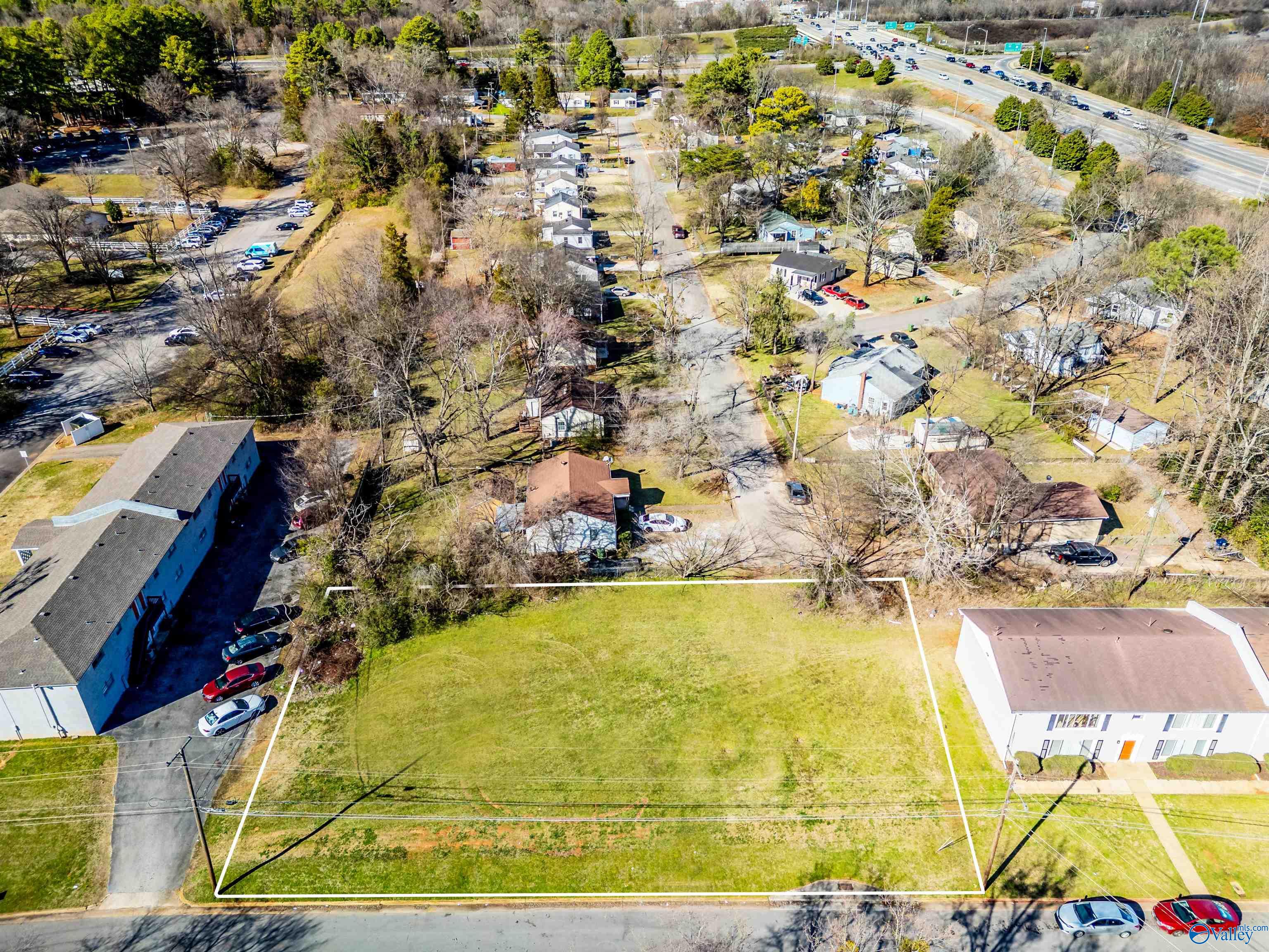 - Dyshel Drive, Huntsville, Alabama image 21