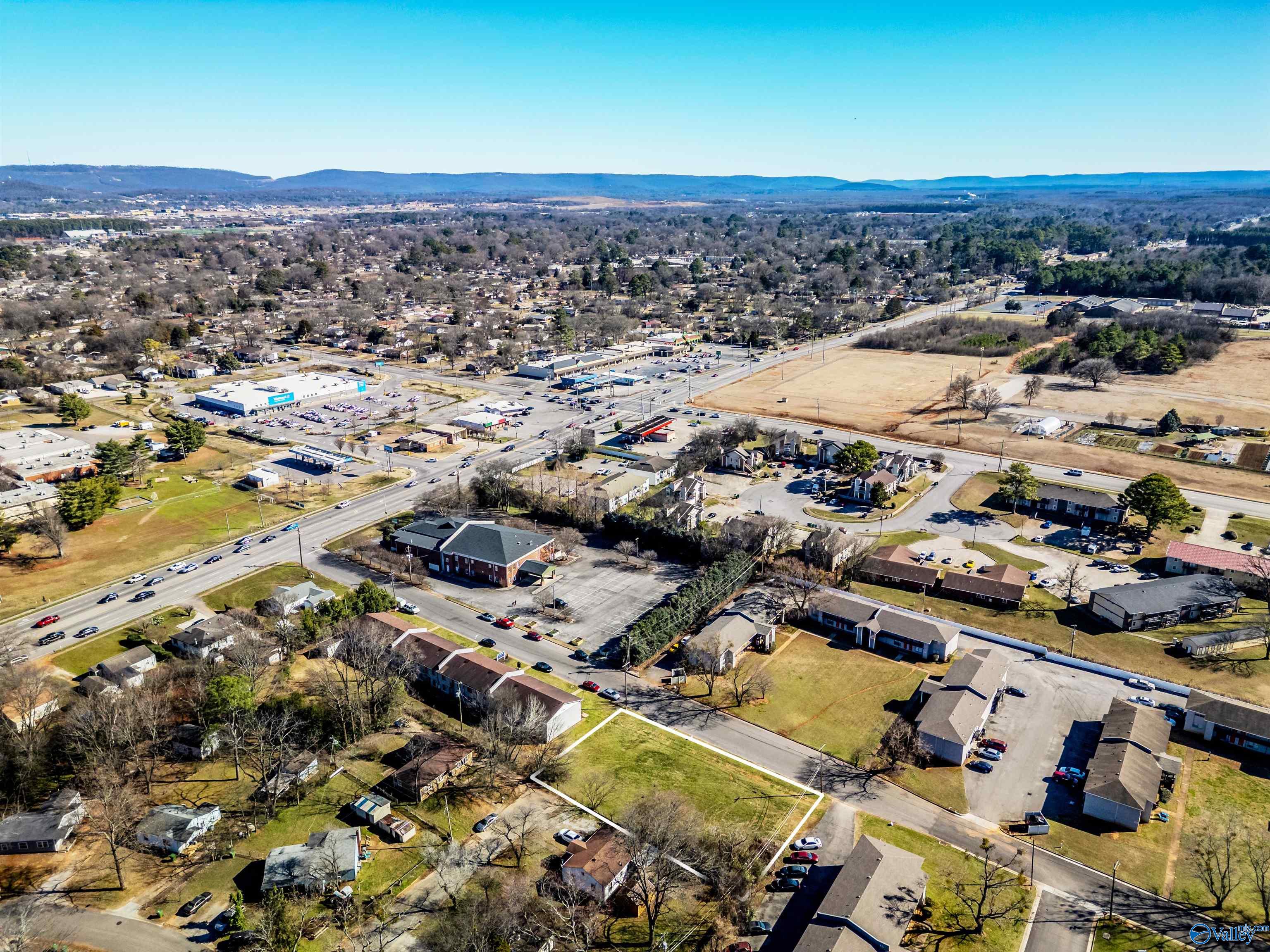 - Dyshel Drive, Huntsville, Alabama image 19