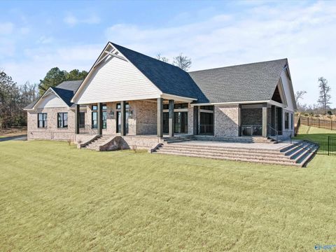 Photo of 210 Legendary Drive, Guntersville, AL 35976 (MLS # 21909486)