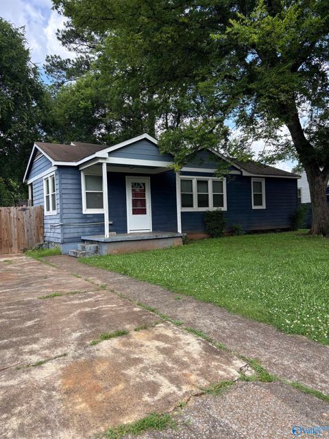 Homes For Sale - 1011 Parklane Street<br/> Huntsville, AL 35816