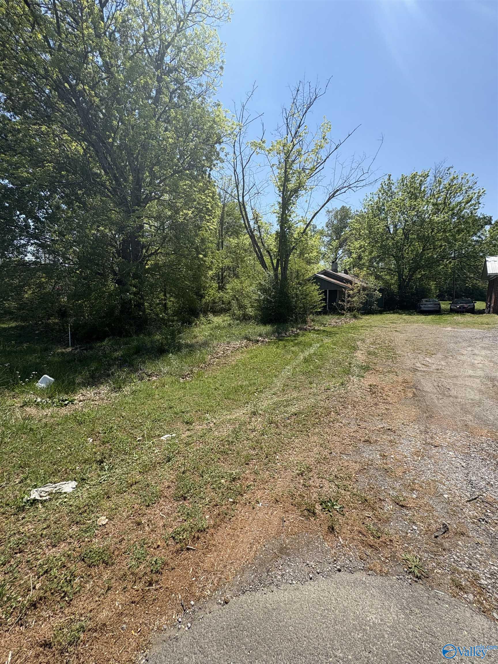 2906 Veterans Drive