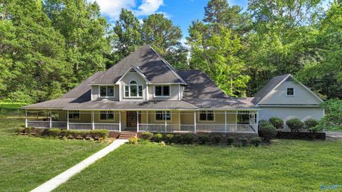 Homes For Sale - 102 Boys Ranch Road<br/> Hartselle, AL 35640