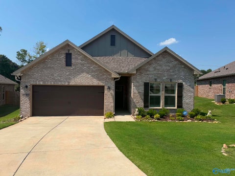 Homes For Sale - 15609 Mizewell Lane<br/> Limestone County, Harvest, AL 35749