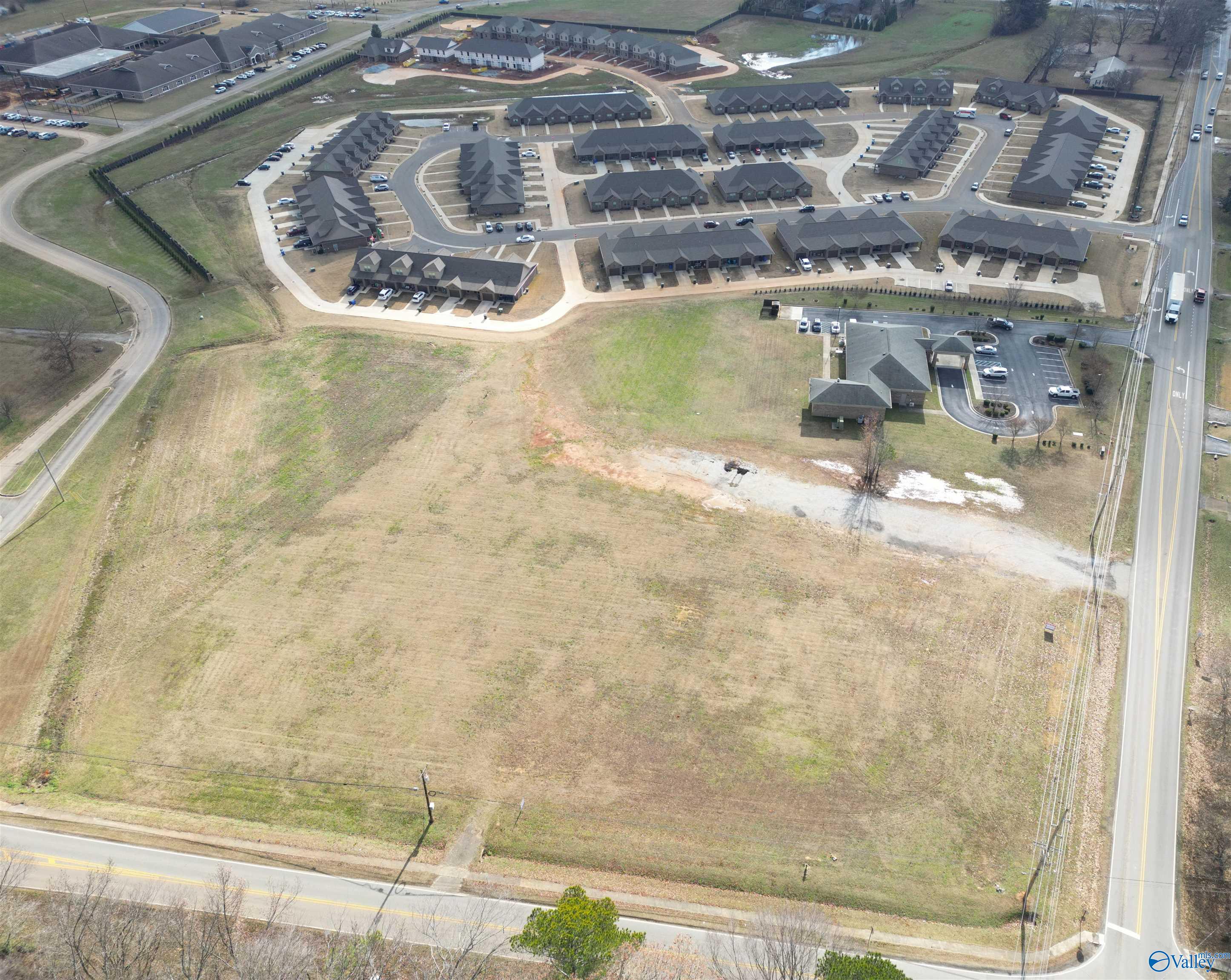 16296 Lucas Ferry Road, Athens, Alabama image 8
