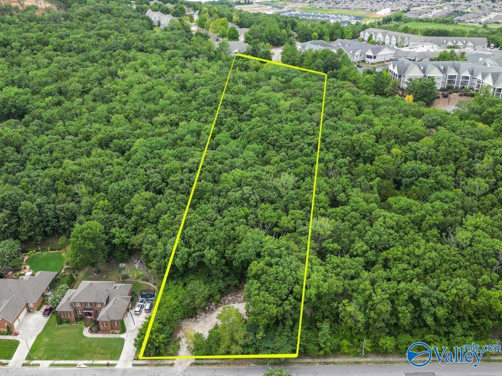 2416 Woodhurst Drive, Huntsville, Alabama image 4