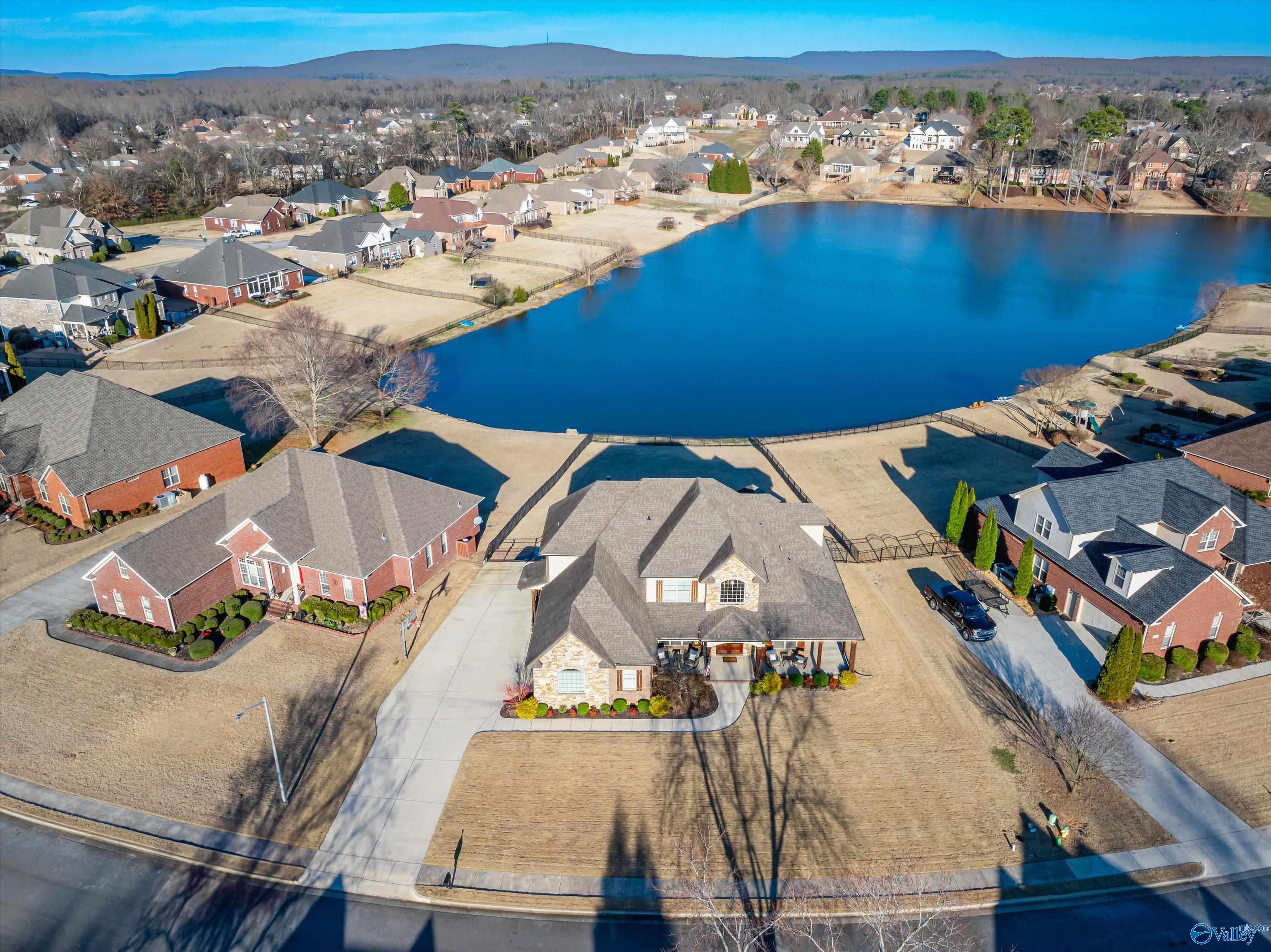196 River Walk Trail, New Market, Alabama image 2