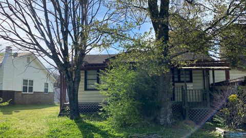 Homes For Sale - 418 Rothrock Avenue<br/> Etowah County, Attalla, AL 35954