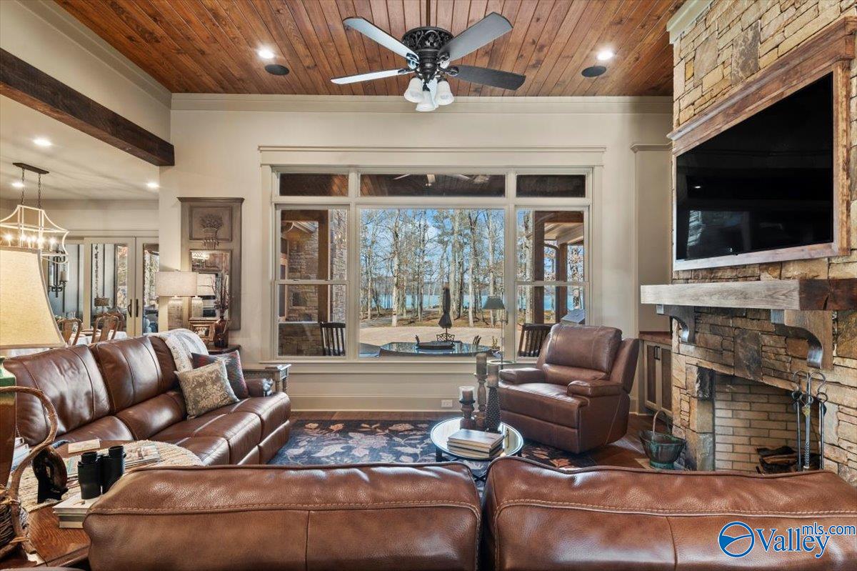 1316 Lakeshore Street, Guntersville, Alabama image 27