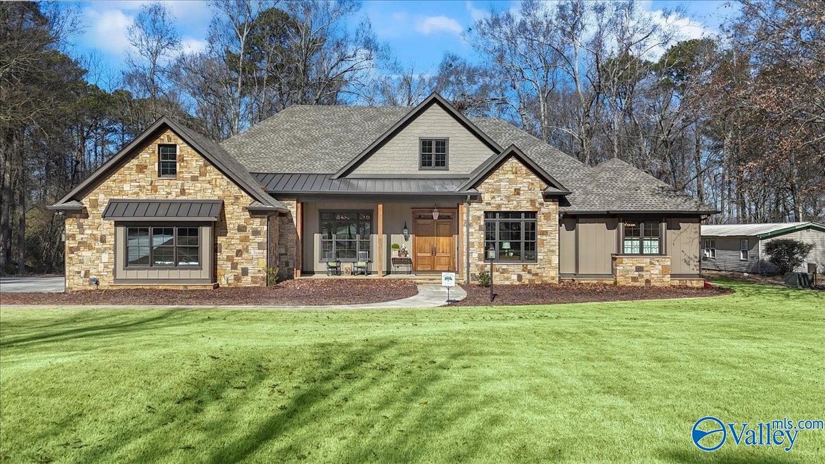 1316 Lakeshore Street, Guntersville, Alabama image 1