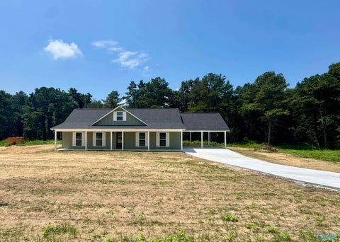 Homes For Sale - 8701 Cox Gap Road<br/> Etowah County, Sardis, AL 35956