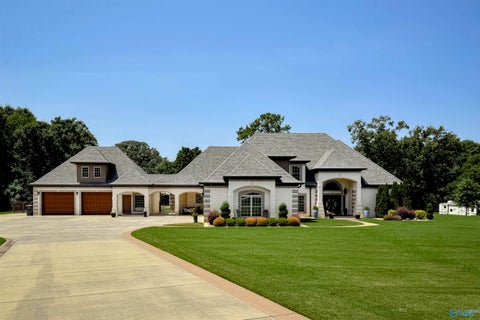 Homes For Sale - 3325 Danville Road<br/> Decatur, AL 35603