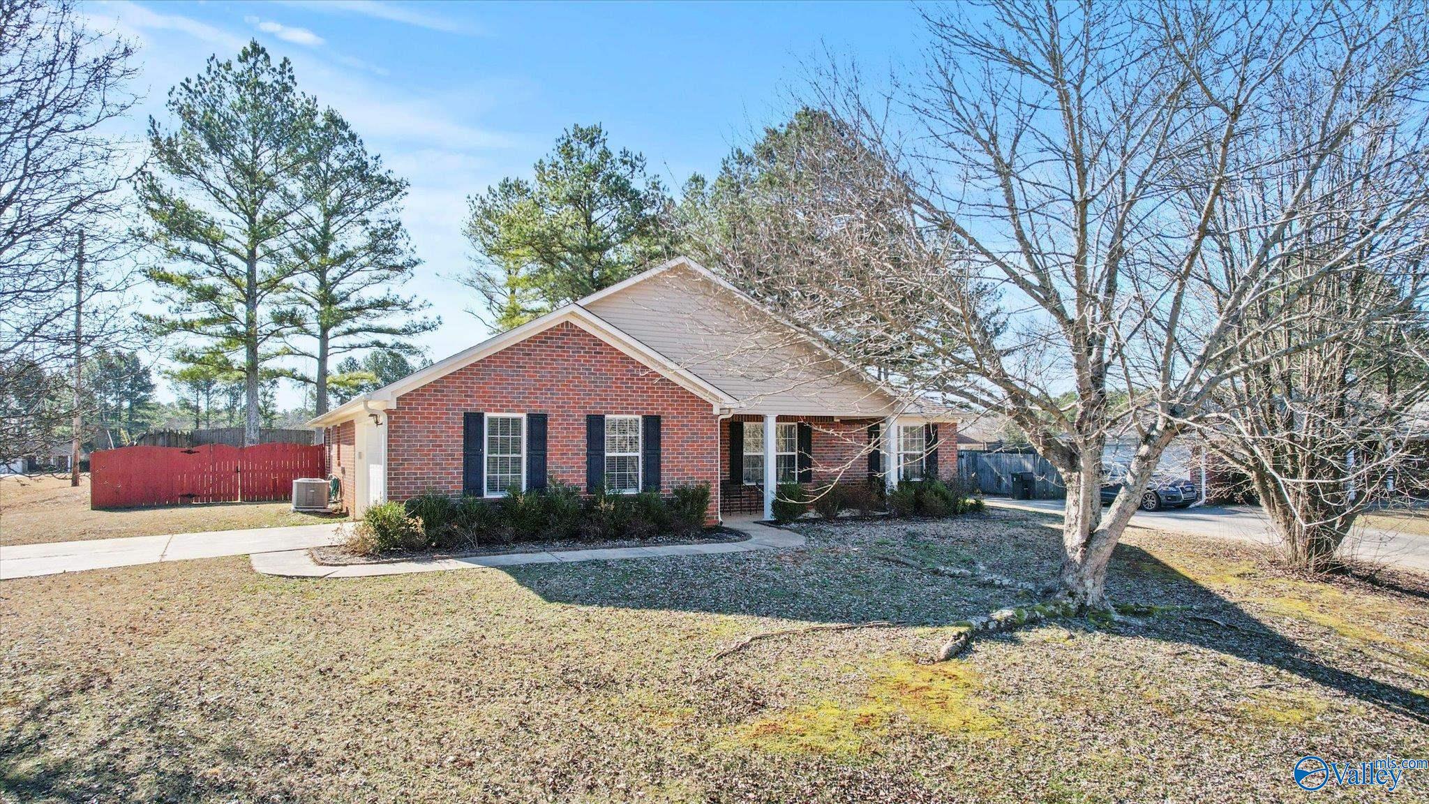 233 Shortleaf Lane, Harvest, Alabama image 1