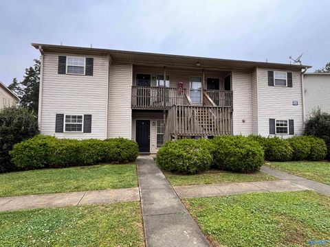 Apartment For Rent - 5005 Chancellor Square #A<br/> Huntsville, AL 35810