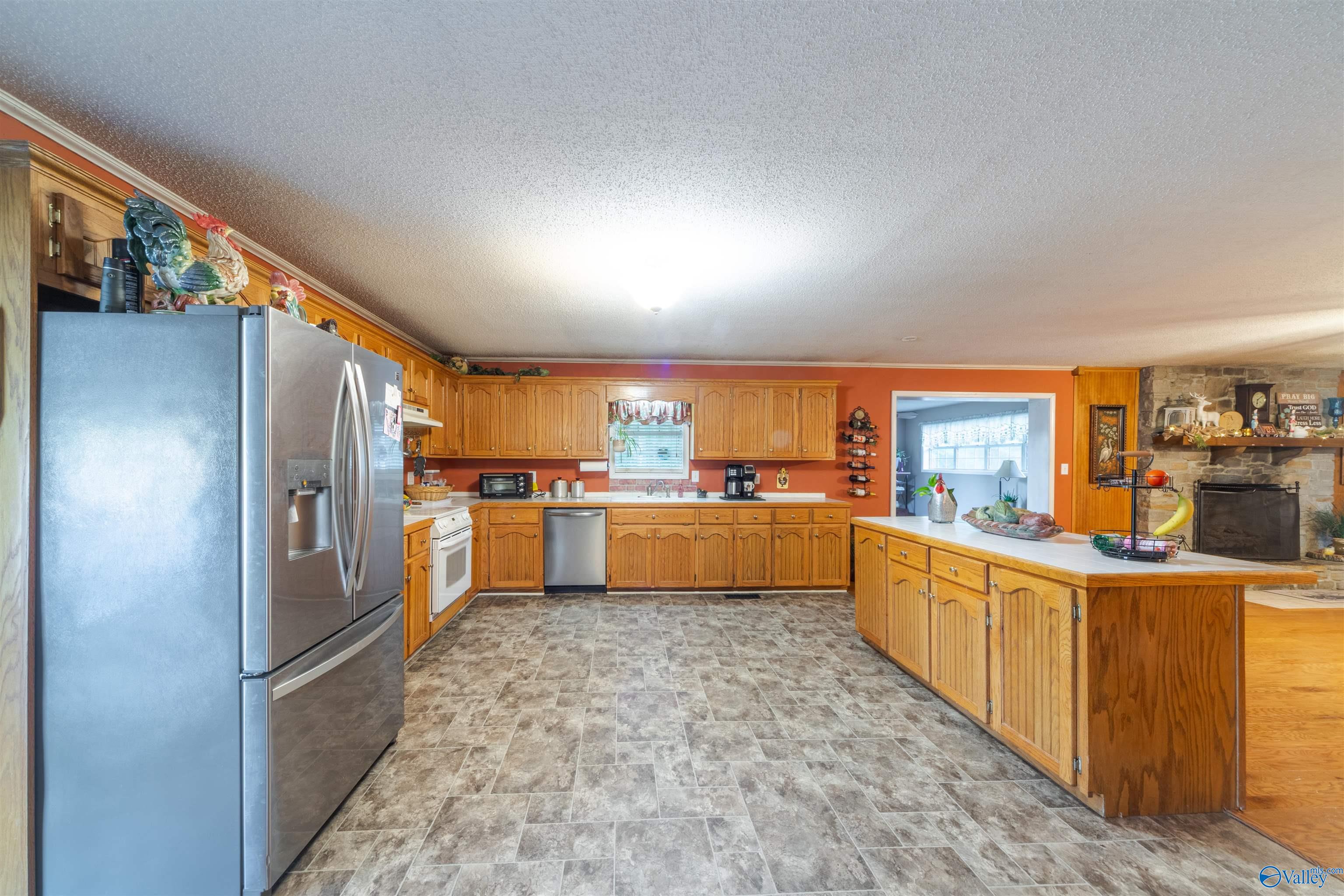 870 Rainbow Haven, Rainbow City, Alabama image 17