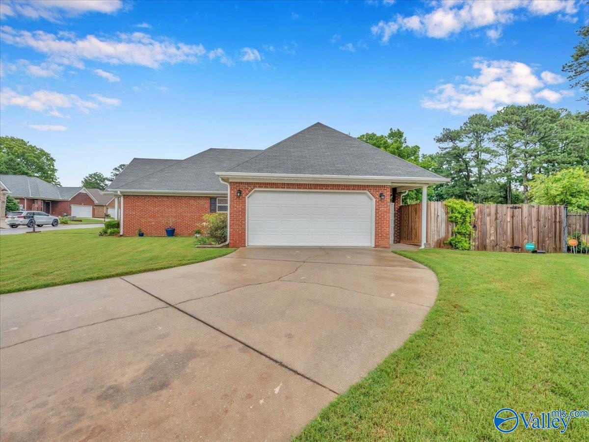 986 Tracey Lane, Decatur, Alabama image 24