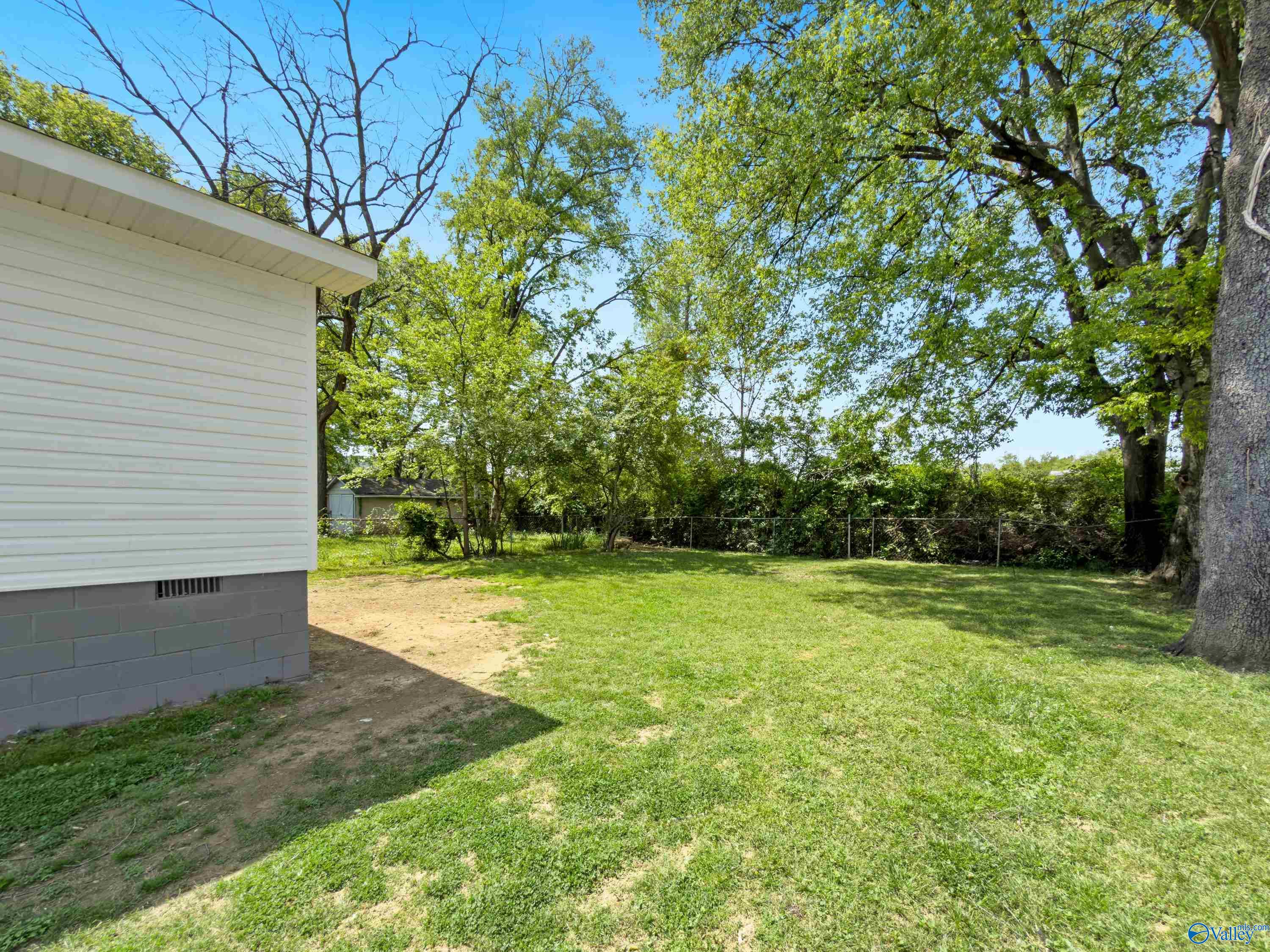 447 1/2 Bass Circle NW