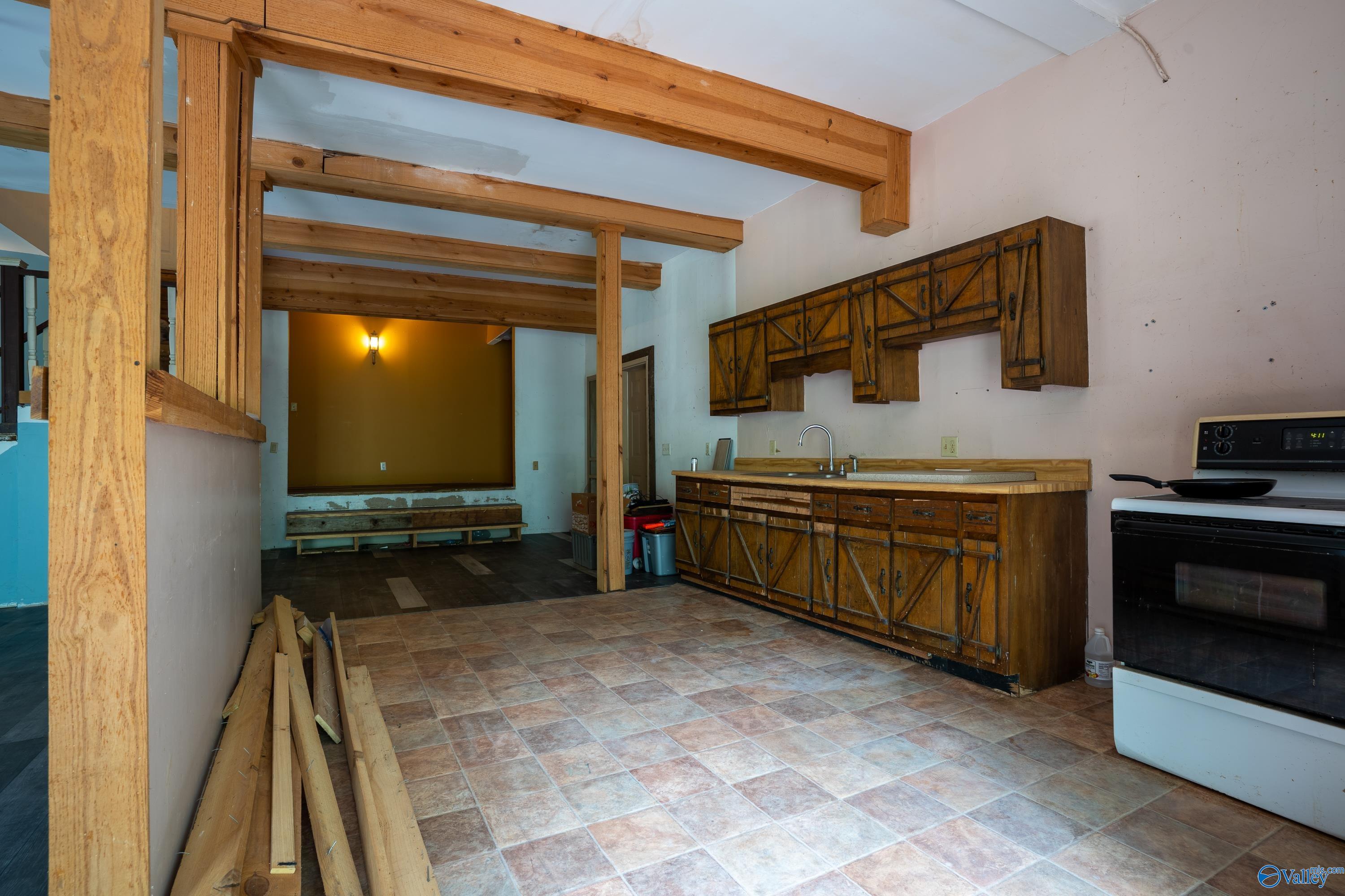 Bryant, Alabama 35958, United States, 11 Bedrooms Bedrooms, ,5 BathroomsBathrooms,Residential,Active,164280