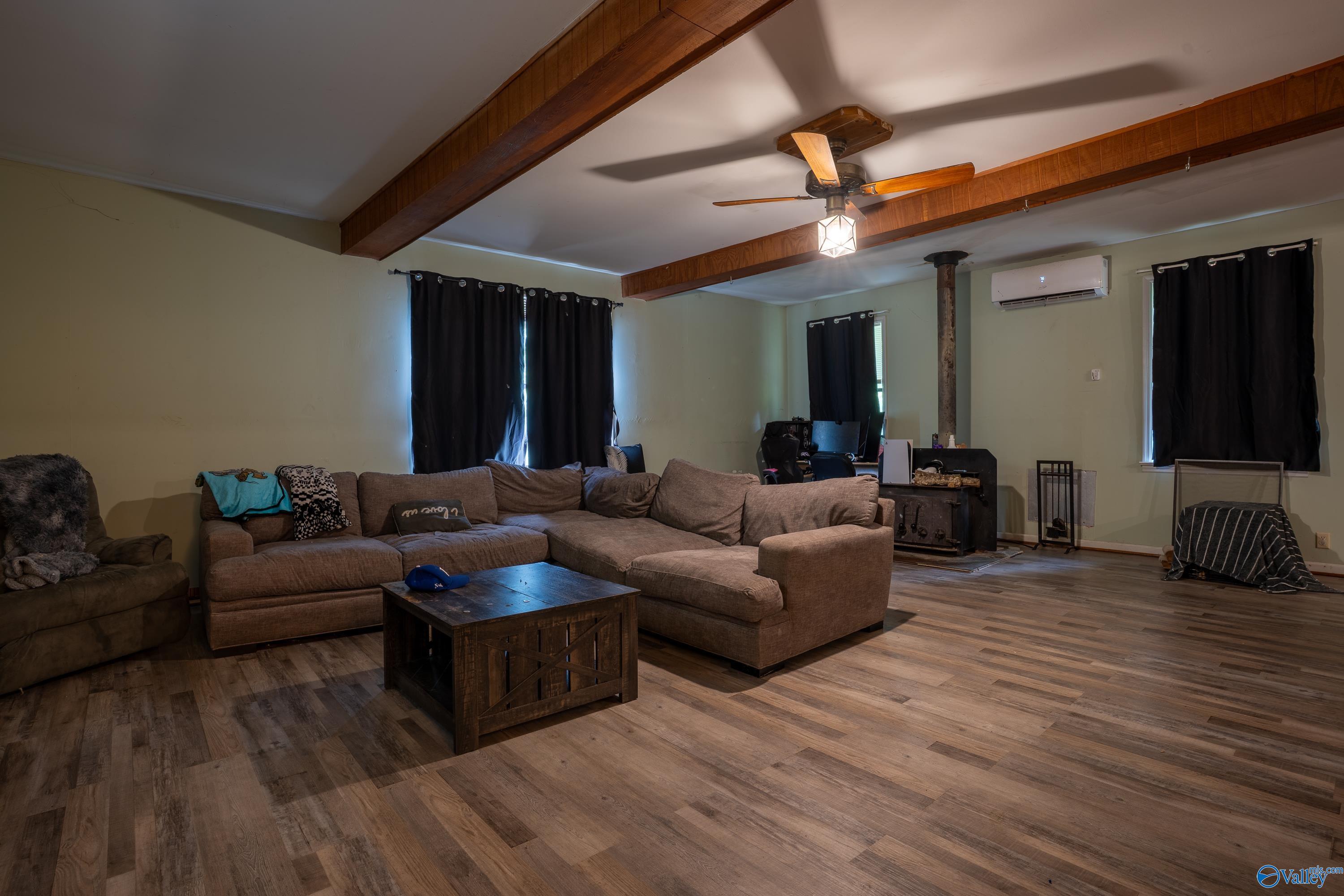 Bryant, Alabama 35958, United States, 11 Bedrooms Bedrooms, ,5 BathroomsBathrooms,Residential,Active,164280