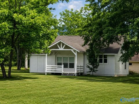 Homes For Sale - 112 Foskett Street<br/> Calhoun County, Piedmont, AL 36272