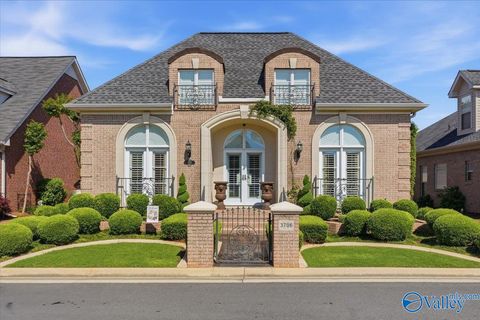 Photo of 3706 Colorado Court SW, Decatur, AL 35603 (MLS # 21917306)