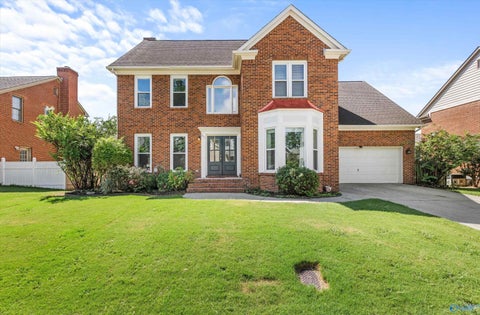 Homes For Sale - 1822 Gallop Drive<br/> Huntsville, AL 35803