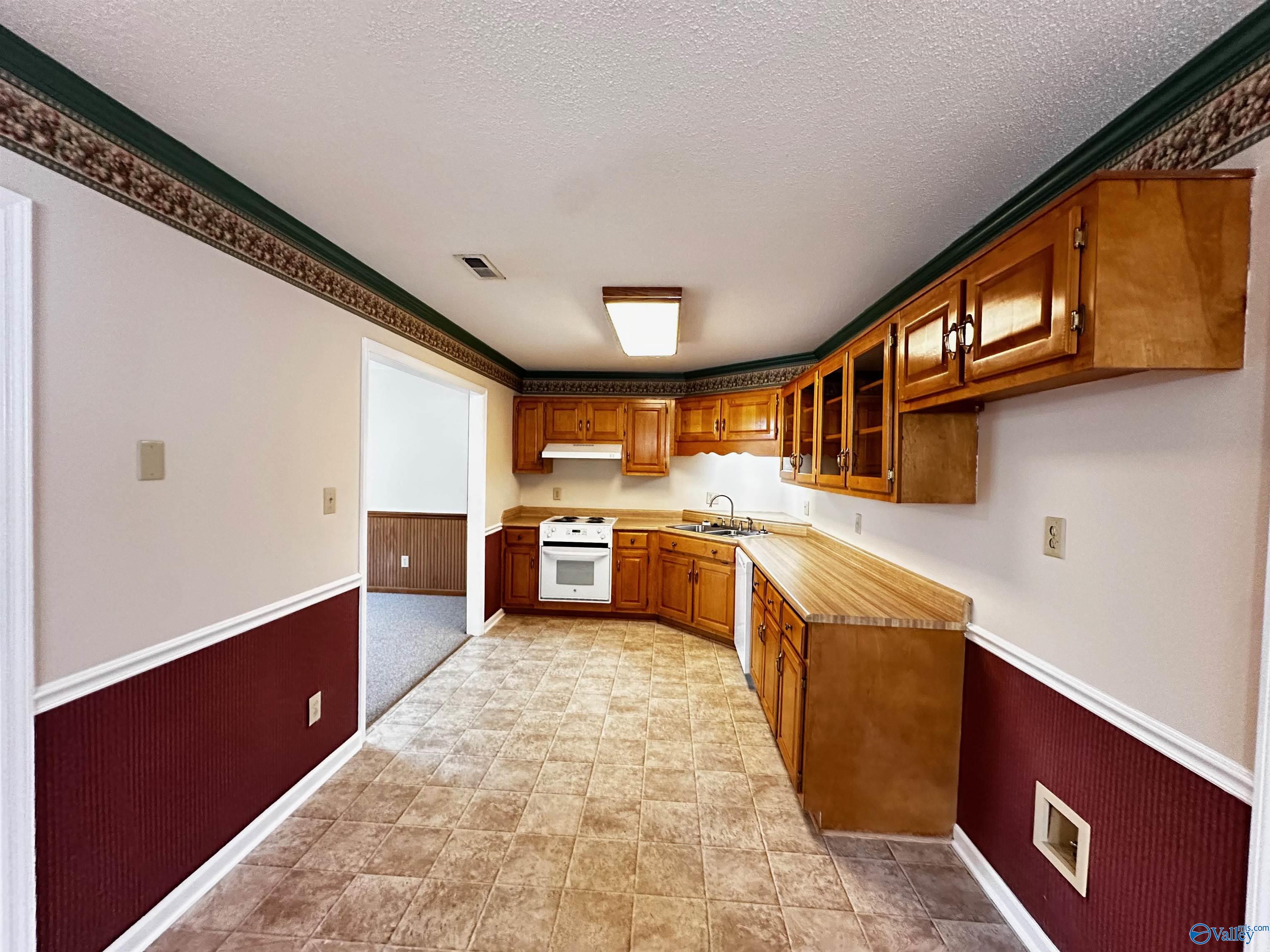 1921 W Brownstone Court, Decatur, Alabama image 12