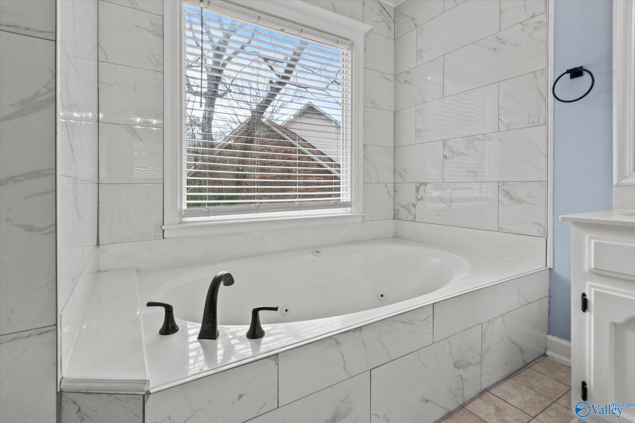 15016 Leafmore Drive, Huntsville, Alabama image 23