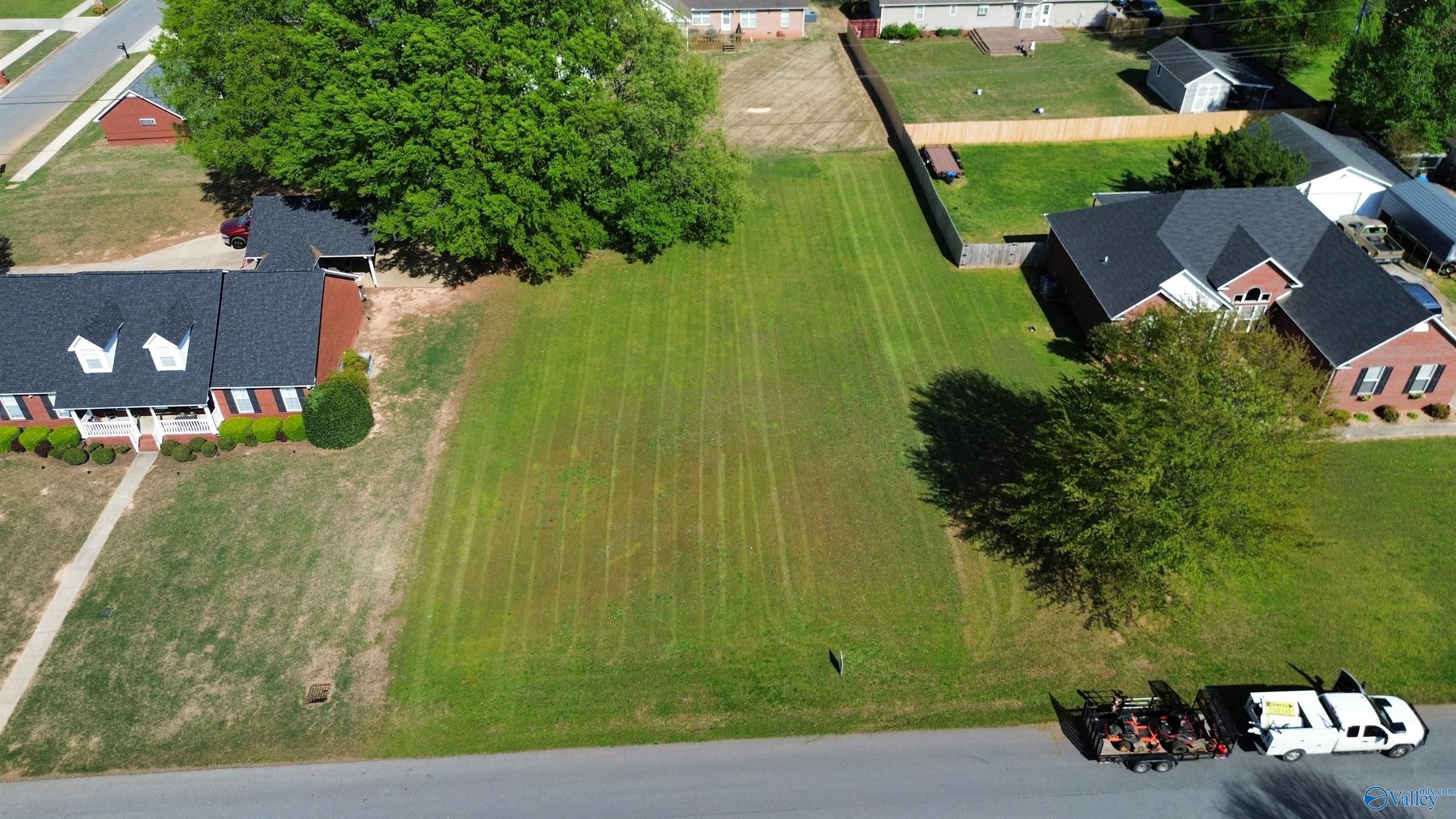 1703 Bellview Drive, Athens, Alabama image 1