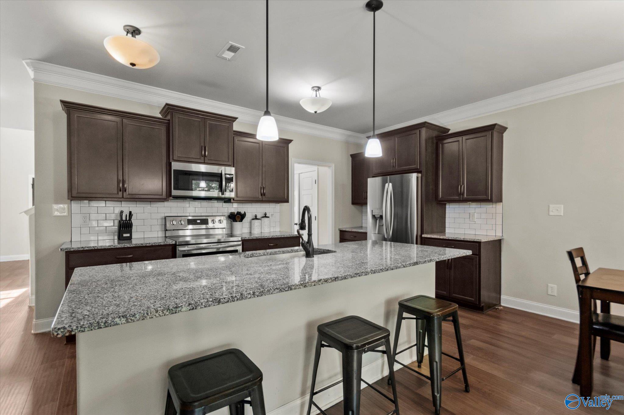 190 Summit Lakes Drive, Athens, Alabama image 4