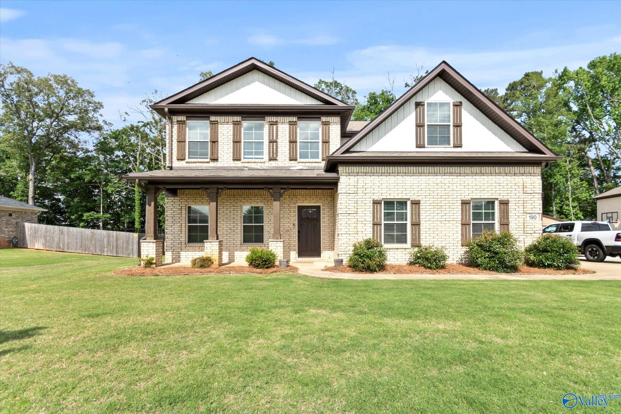 190 Summit Lakes Drive, Athens, Alabama image 1