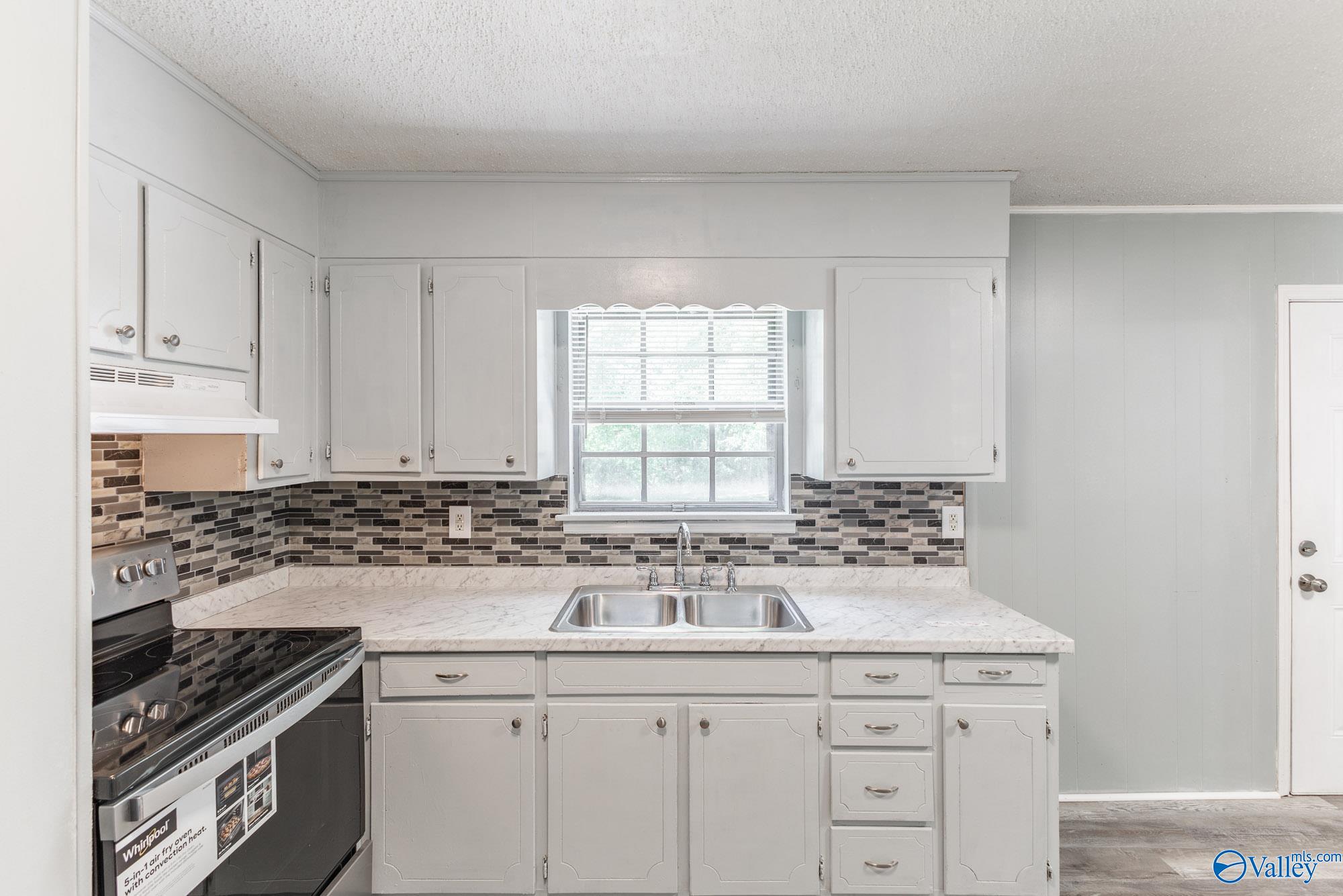 3207 NW Delicado Drive, Huntsville, Alabama image 7