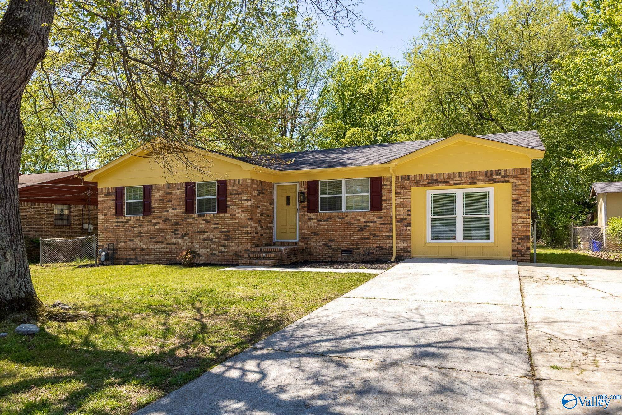 3207 NW Delicado Drive, Huntsville, Alabama image 1