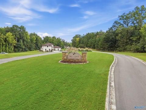 Vacant Land For Sale - LOT 11 Pruett Circle<br/> Scottsboro, AL 35769