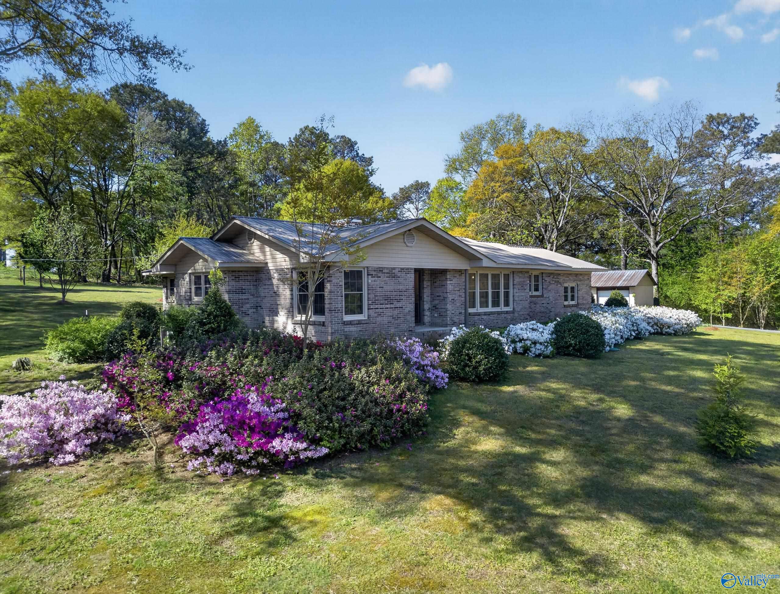 4975 Section Line Road