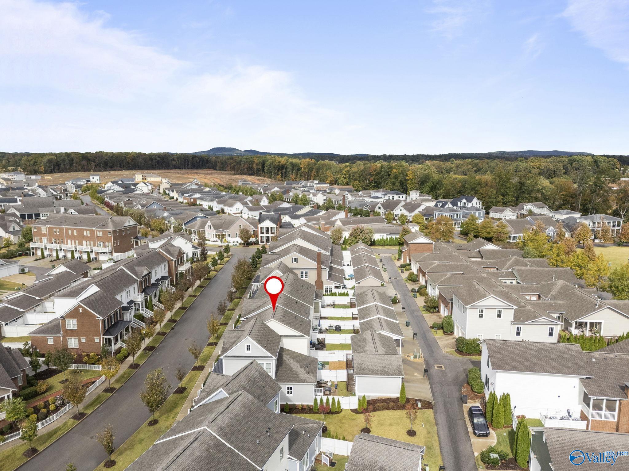 Huntsville, Alabama 35806, United States, 2 Bedrooms Bedrooms, ,3 BathroomsBathrooms,Residential,Active,238193