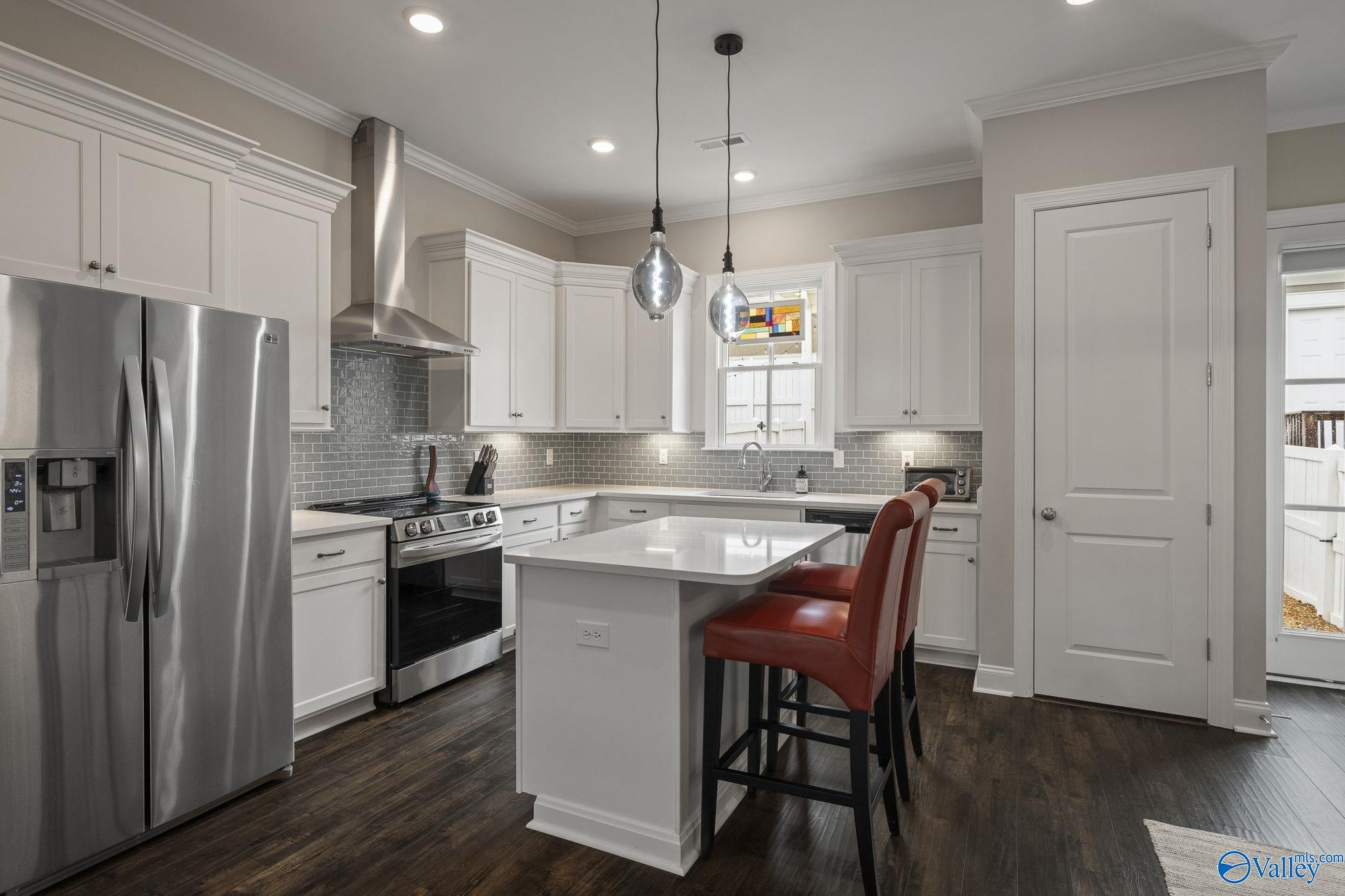 Huntsville, Alabama 35806, United States, 2 Bedrooms Bedrooms, ,3 BathroomsBathrooms,Residential,Active,238193