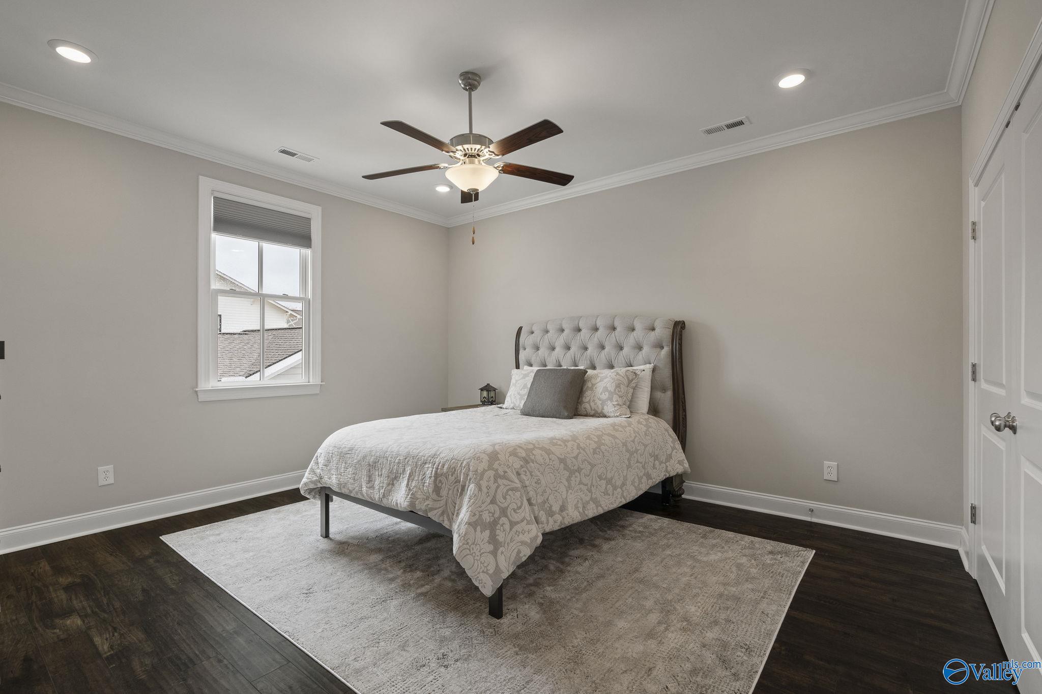 Huntsville, Alabama 35806, United States, 2 Bedrooms Bedrooms, ,3 BathroomsBathrooms,Residential,Active,238193