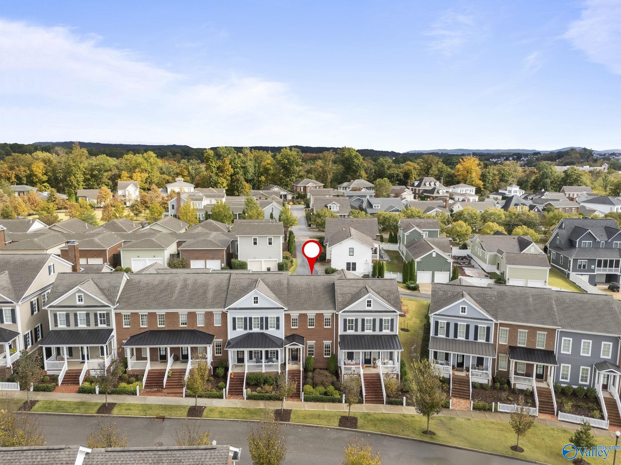 Huntsville, Alabama 35806, United States, 2 Bedrooms Bedrooms, ,3 BathroomsBathrooms,Residential,Active,238193