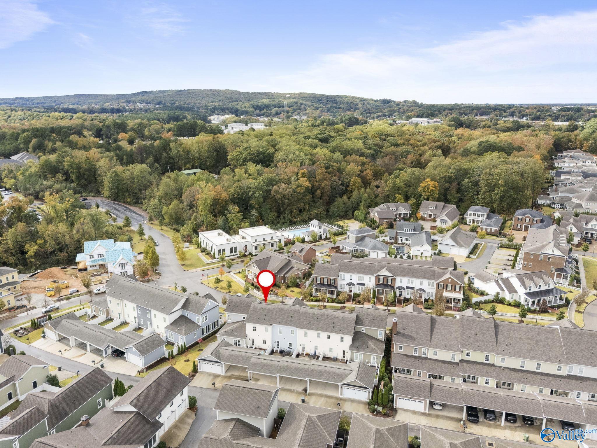 Huntsville, Alabama 35806, United States, 2 Bedrooms Bedrooms, ,3 BathroomsBathrooms,Residential,Active,238193