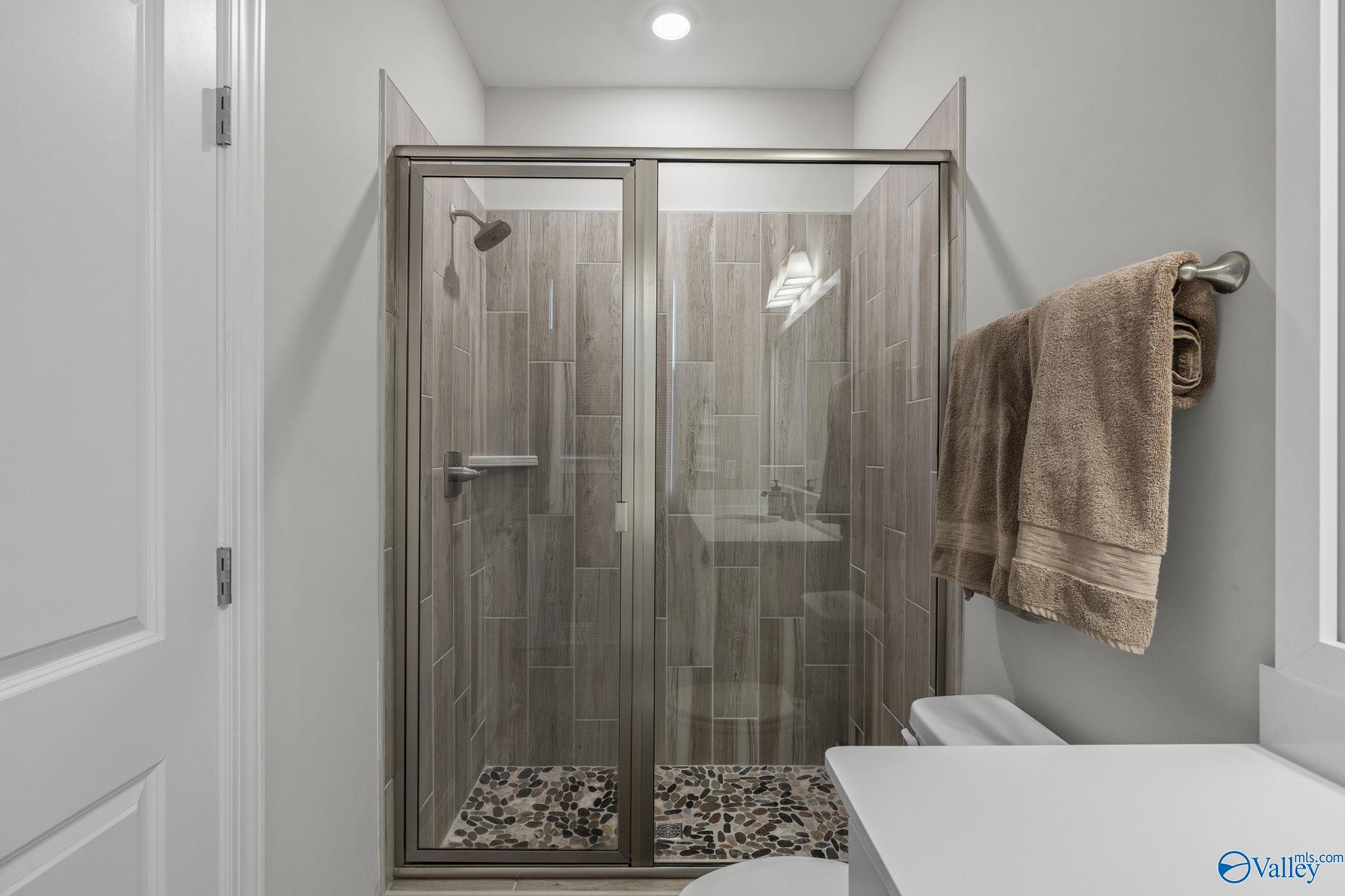 Huntsville, Alabama 35806, United States, 2 Bedrooms Bedrooms, ,3 BathroomsBathrooms,Residential,Active,238193