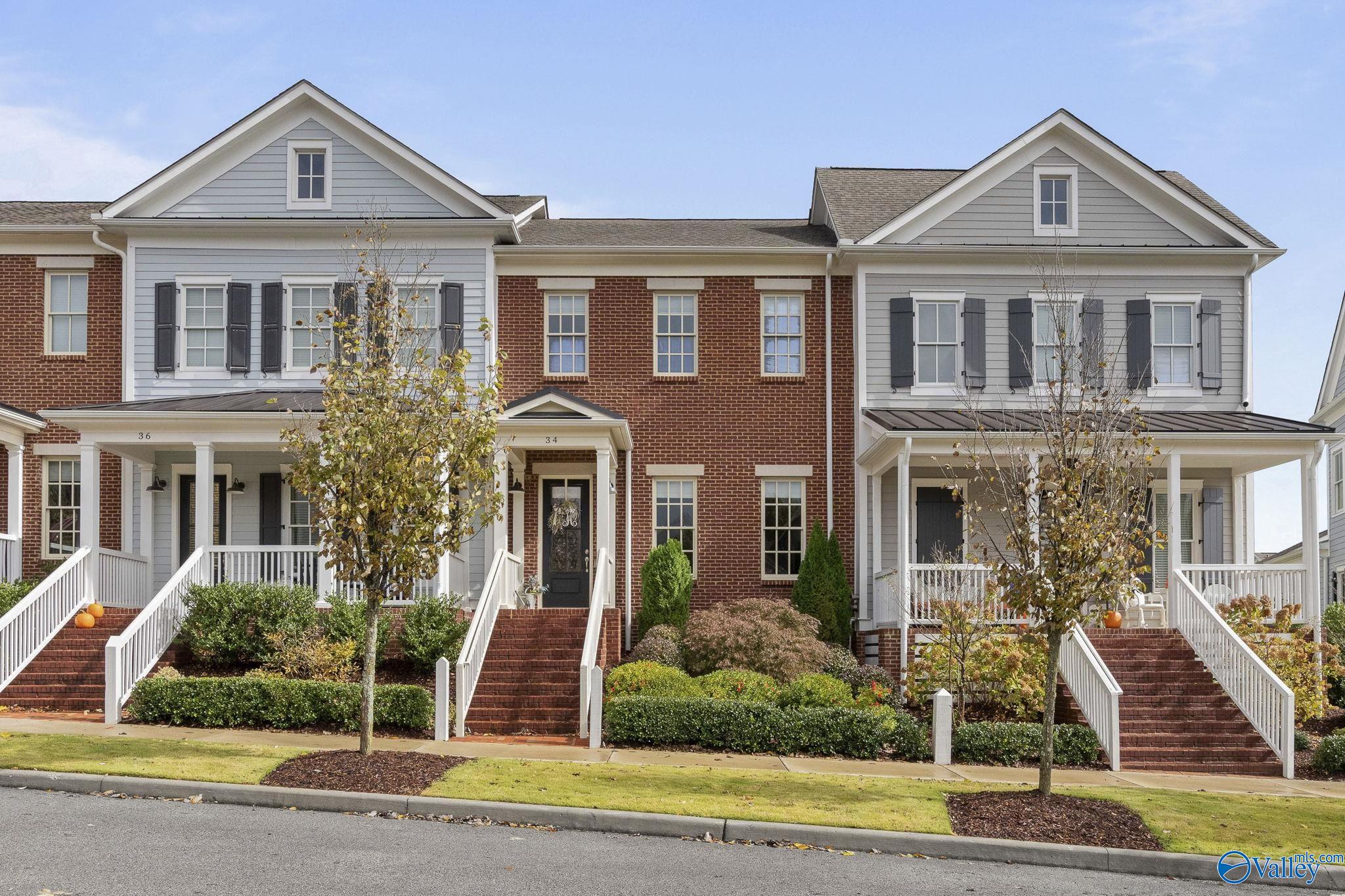 Huntsville, Alabama 35806, United States, 2 Bedrooms Bedrooms, ,3 BathroomsBathrooms,Residential,Active,238193