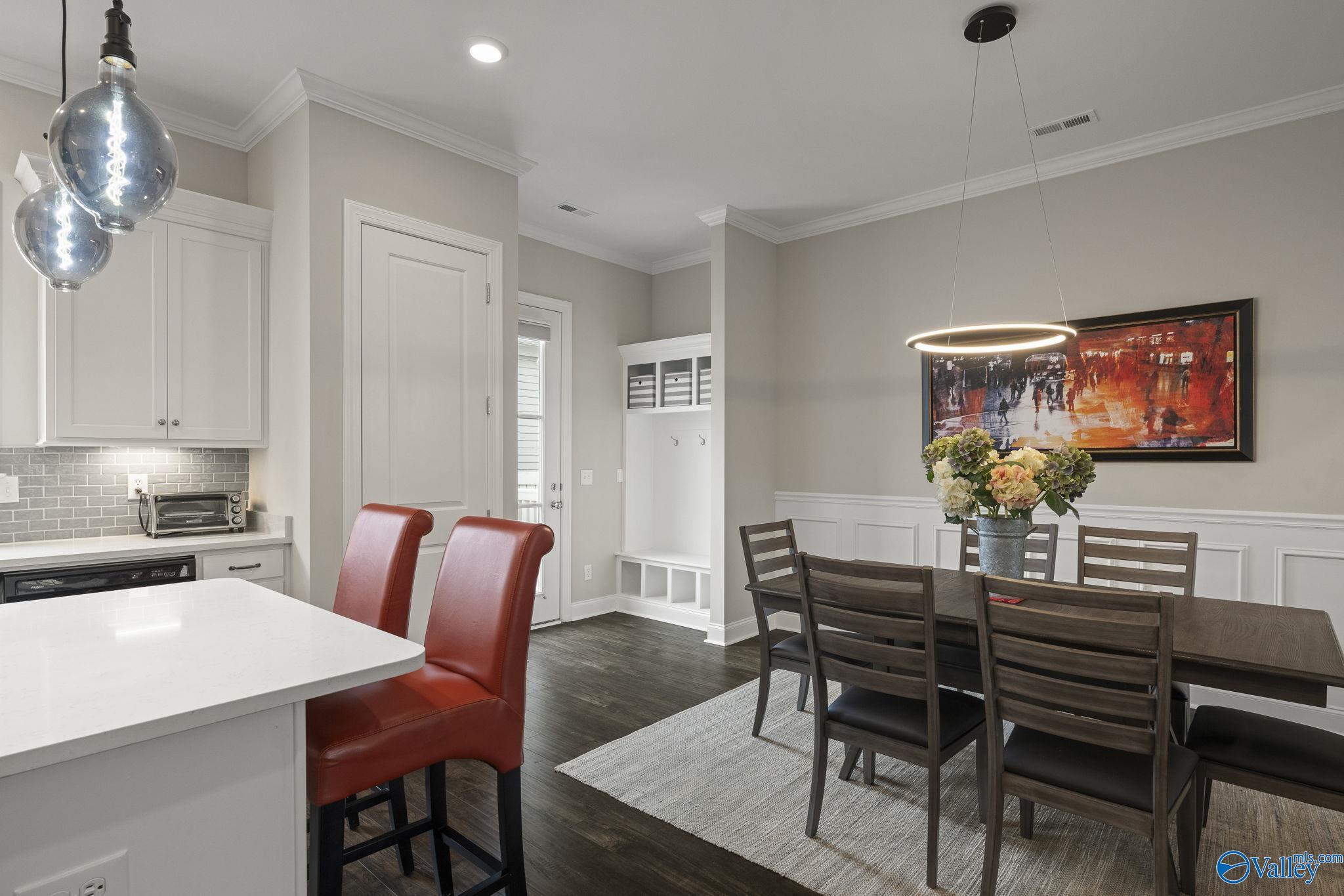 Huntsville, Alabama 35806, United States, 2 Bedrooms Bedrooms, ,3 BathroomsBathrooms,Residential,Active,238193