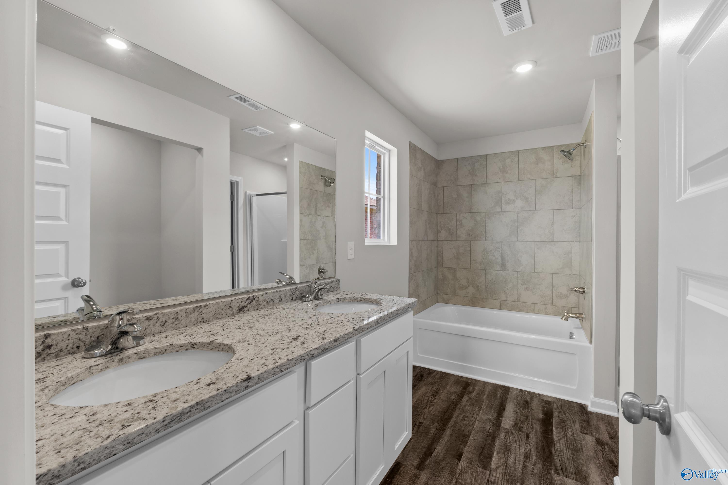 246 Faded Rose Lane, Toney, Alabama image 11