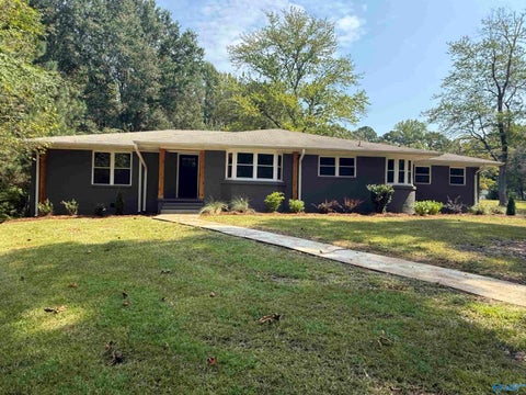 Homes For Sale - 403 Lakewood Drive<br/> Rainbow City, AL 35906